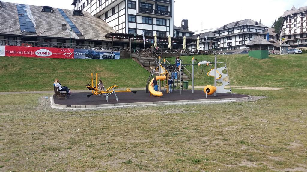 Apartment Maja Konaci Kopaonik Exteriör bild
